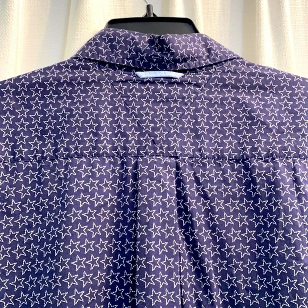 Men’s Tommy Hilfiger Blue with White Stars Button Down Size XL